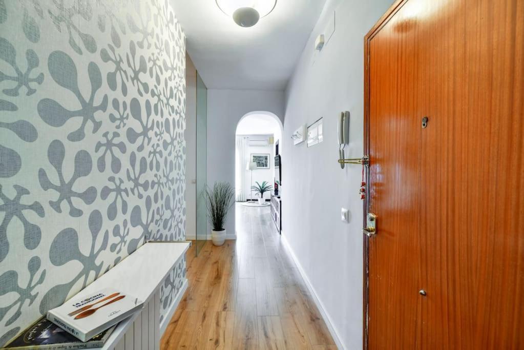 Big Stylish And Modern Apartment In Madrid Centre Exterior foto