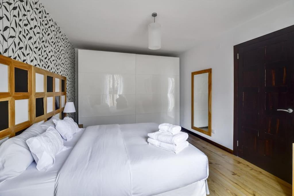Big Stylish And Modern Apartment In Madrid Centre Exterior foto